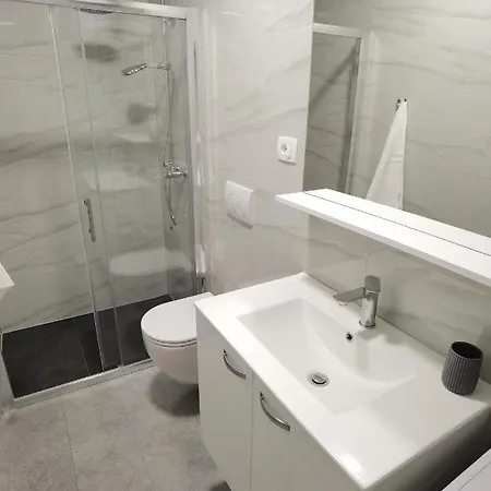Nina Apartament *