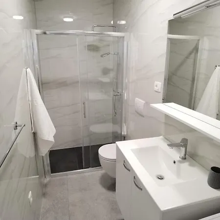 Nina Apartament *