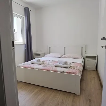 Apartament Nina *
