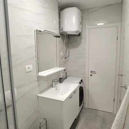 Nina Apartament *