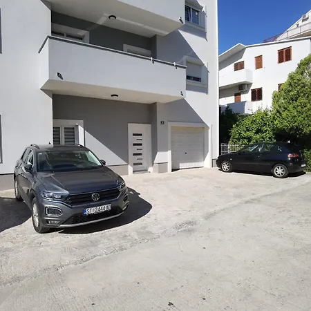 Nina Apartament